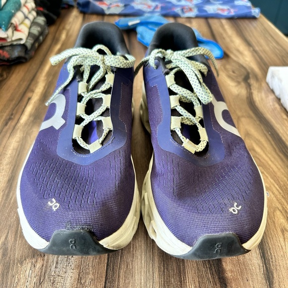 On cloud monster purple size 9 men’s. Good used condition. - Picture 6 of 8